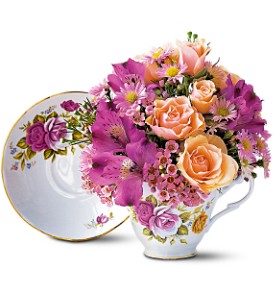 Pink Roses Teacup Bouquet in Preston�MD, The Garden Basket