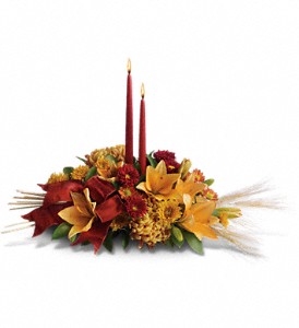 Graceful Glow Centerpiece in Preston MD, The Garden Basket