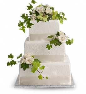 Roses and Ivy Cake Decoration in Preston MD, The Garden Basket